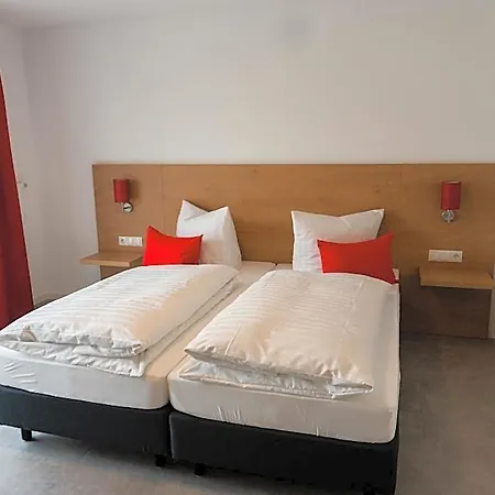 מלון Haas-hotel Am Turm