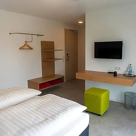 Haas-hotel Am Turm מלון 3*