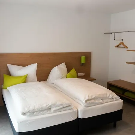 מלון Haas-hotel Am Turm