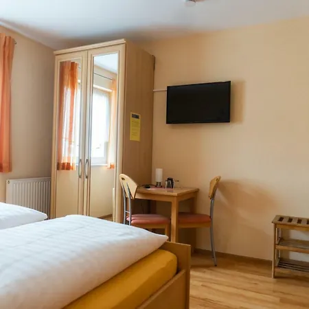 Haas-hotel Am Turm فندق روتفايل